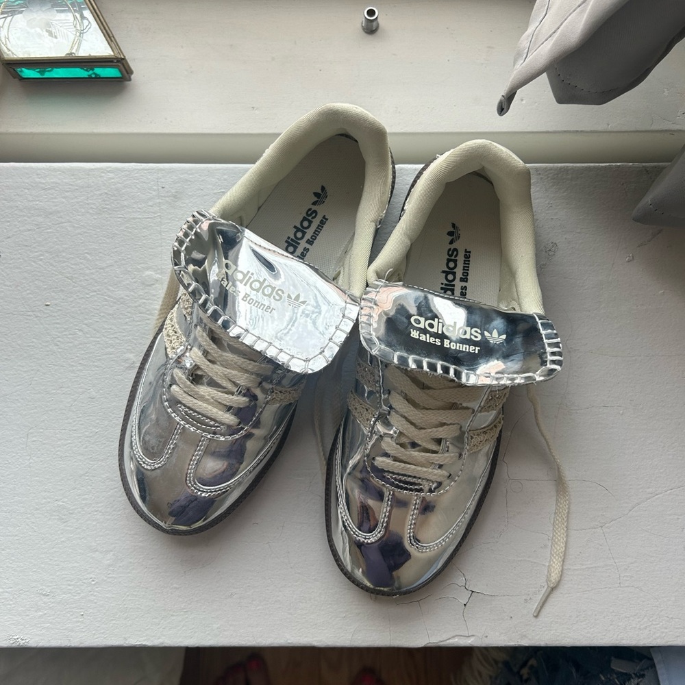DH Gate Adidas Silver Wales Bonner